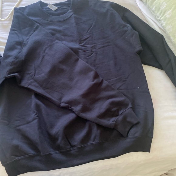 Classic Black Men's Sweater - Picture 1 of 2